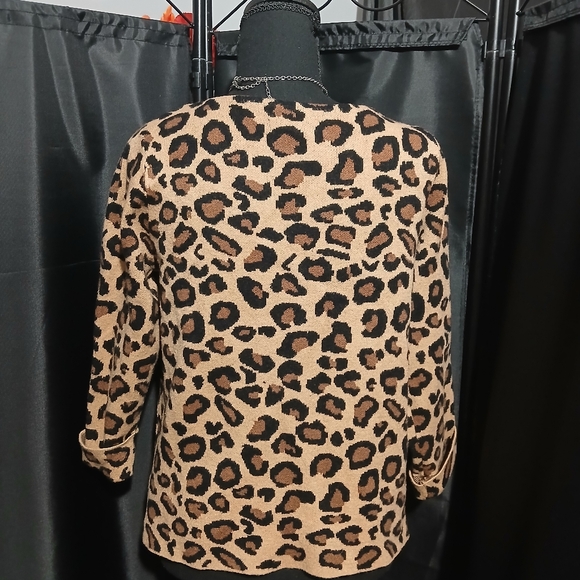 Tahari Women's Animal Print Sweater Long Sleeve Size Medium Mob Wives Estetic - Picture 5 of 7